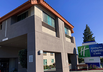 Welcome To Holiday Inn Express & Suites Santa Clara 