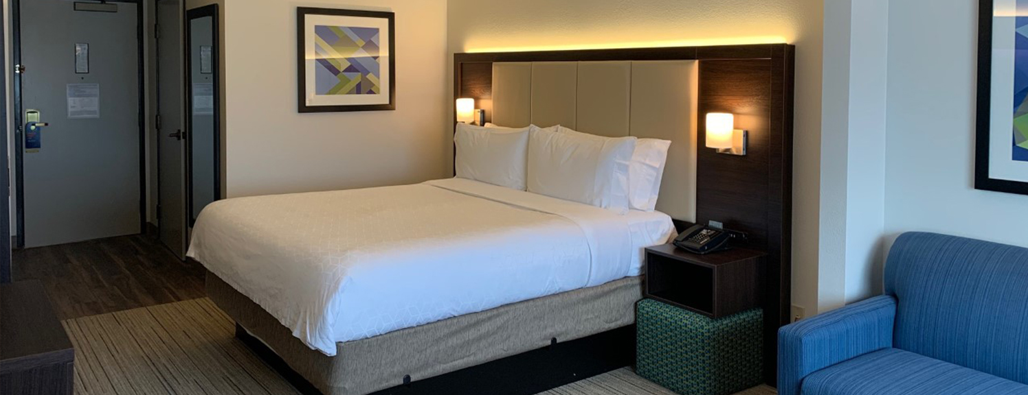 GUEST ROOMS DESIGNED FOR COMFORT