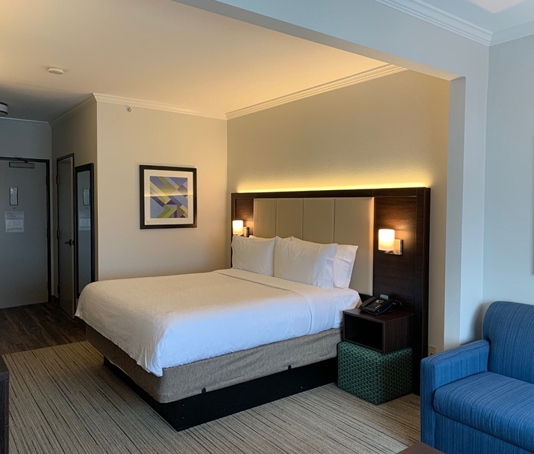 GUEST ROOMS DESIGNED FOR COMFORT