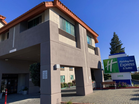 Welcome To Holiday Inn Express & Suites Santa Clara - Holiday Inn Express & Suites Santa Clara