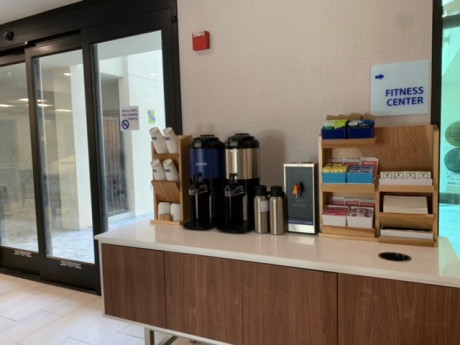Welcome To Holiday Inn Express & Suites Santa Clara - 24 Hour Coffee and/or Tea In The Lobby Area